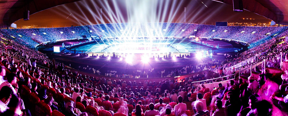 Türkçe coşkusu İzmir Olimpiyat Stadı'na sığmadı