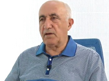 YAP-çı professor türk liseylərinin bağlanmasını pislədi