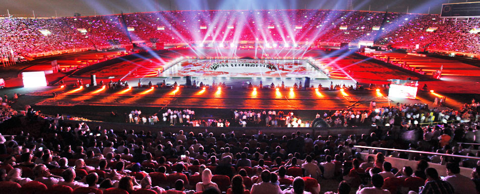 Grand stage shows by Turkish Olympiad students enthrall İzmir locals