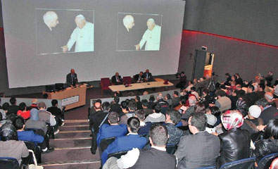 Conference Discusses Gülen's Contribution to World Peace