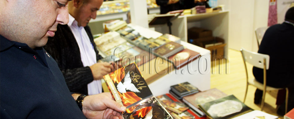 Barışın Renkleri albümü ilk kez Bursa Kitap Fuarı'nda