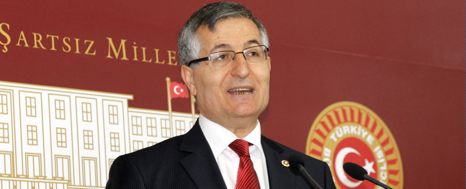 Özcan Yeniçeri: Erdoğan'ın cemaatle uğraşması çaresizlik ve saplantı