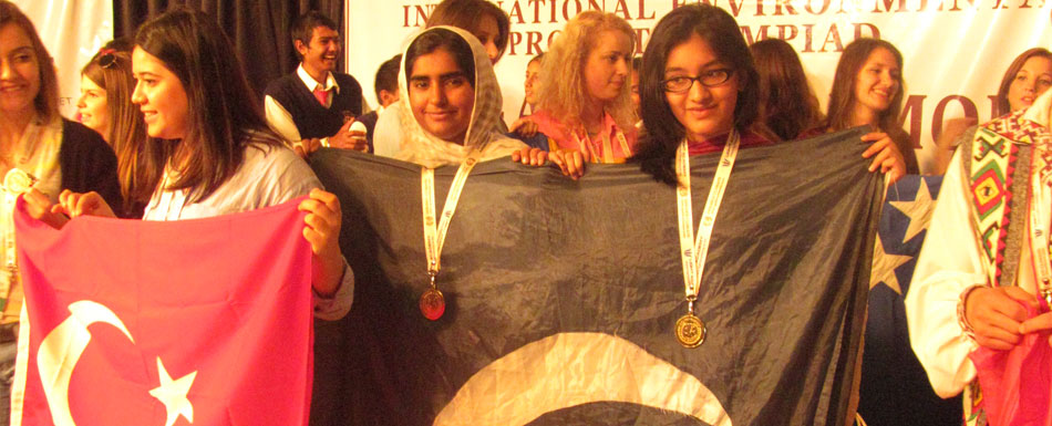 Türk məktəblərində oxuyan Pakistanlı qızların böyük uğuru